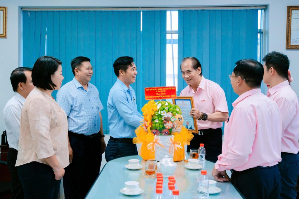 CHÚC MỪNG NGÀY DOANH NHÂN VIỆT NAM 13/10