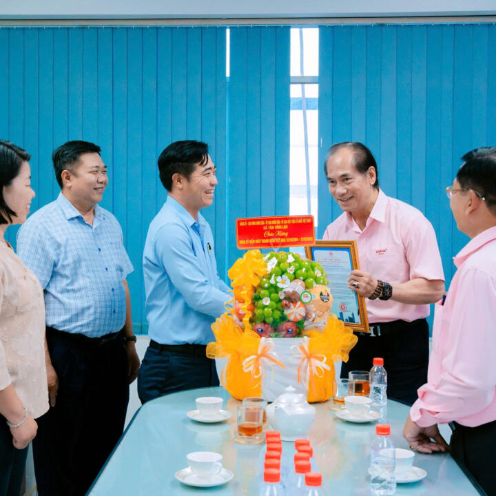 CHÚC MỪNG NGÀY DOANH NHÂN VIỆT NAM 13/10